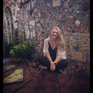 Meet your Posher, Maryssa